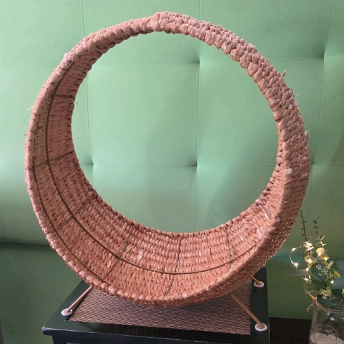 Large wicker crescent - large,