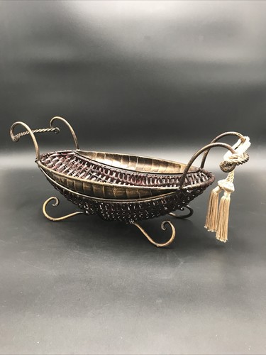 Wicker basket metal curled - wicker,